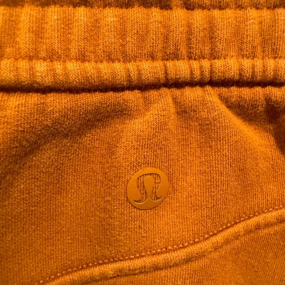 Lululemon Burnt Orange Shorts Size 12 - Picture 4 of 10